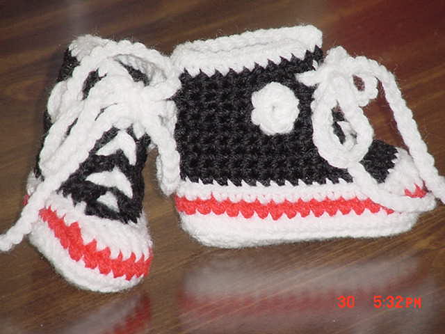 Crochet Patterns Only: Easy Crocheted Newborn Baby Hat  Booties